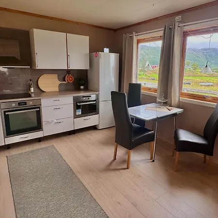 Cozy House By The Sea Semesterbostad *